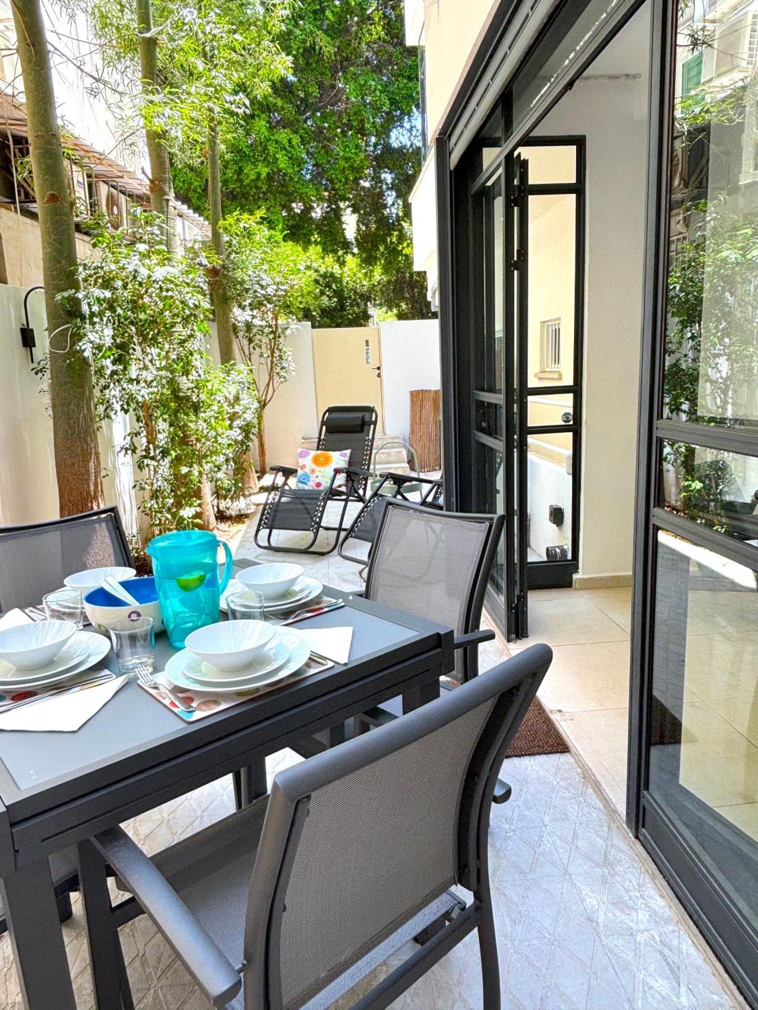 Luxury Garden Tlv 2 Bed 2 Bath